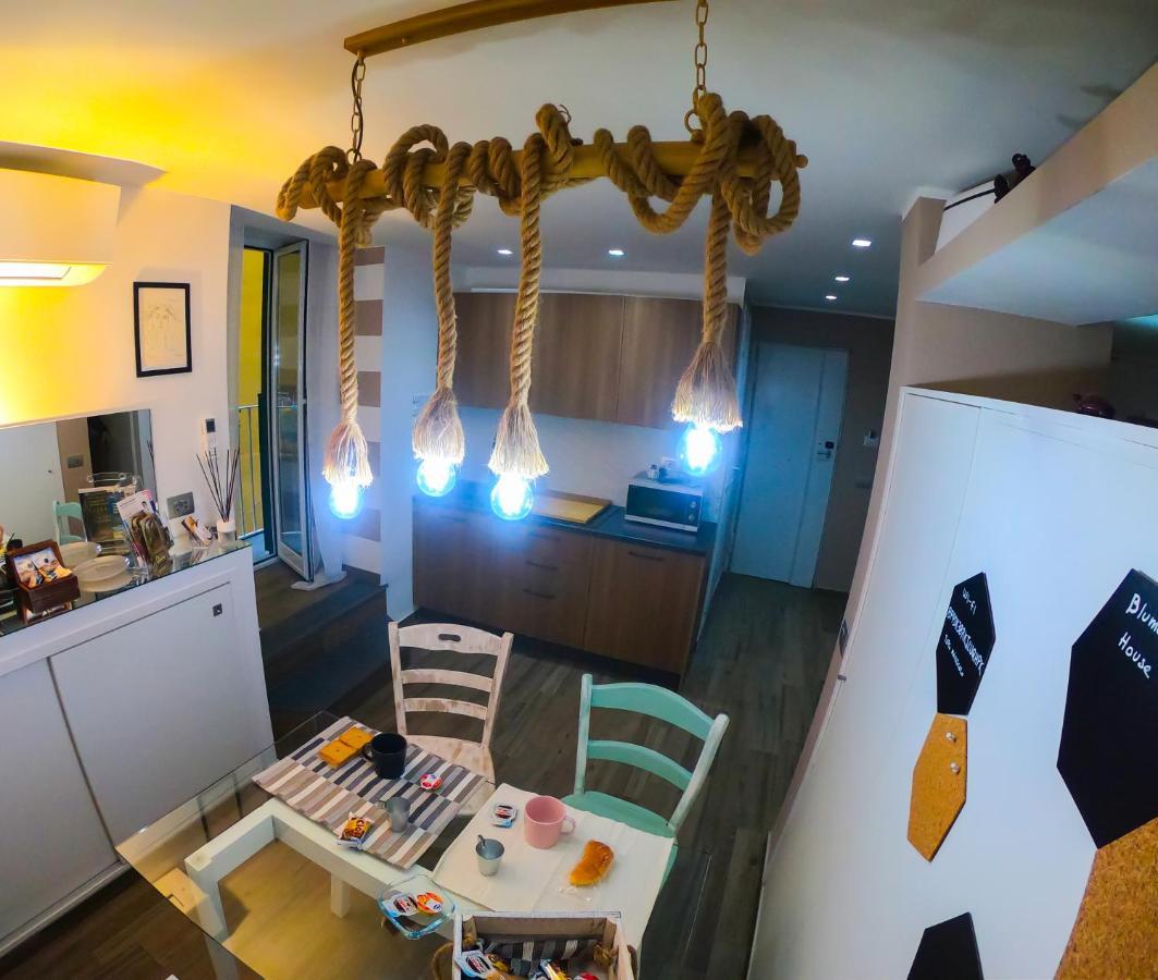 Appartamento Blumon House Napoli Esterno foto