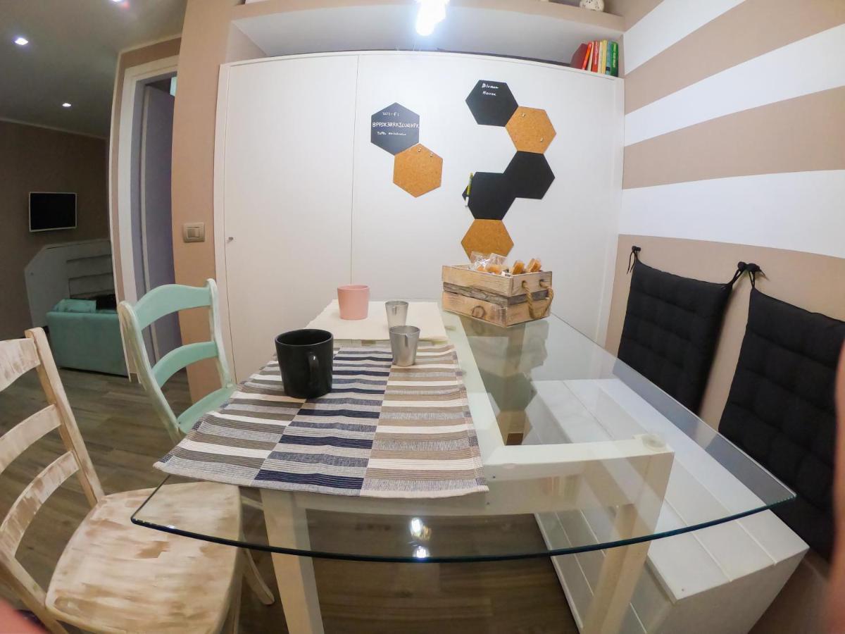 Appartamento Blumon House Napoli Esterno foto