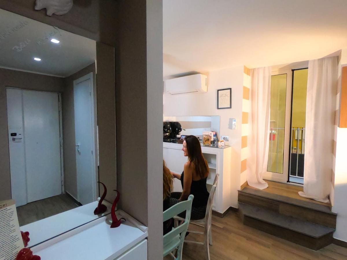 Appartamento Blumon House Napoli Esterno foto